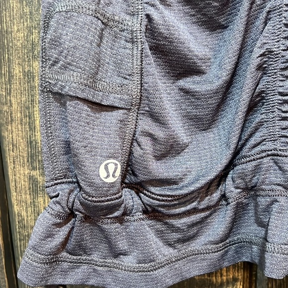 Lululemon Tank Top 4 Grey Racerback Drawstring Side Pocket Ruffled Scoop Active - Picture 7 of 10